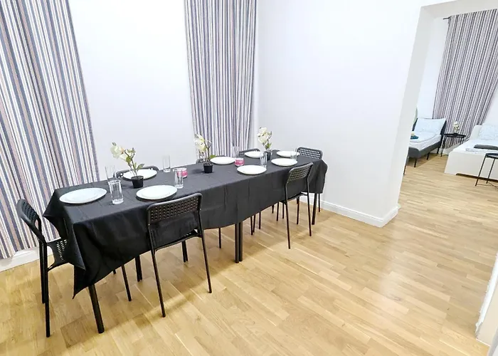 Apartment Spacious In A Lively Area Wien