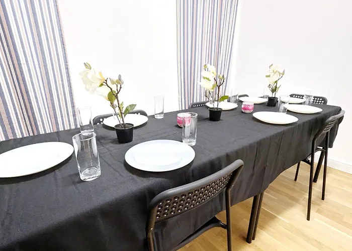 Spacious In A Lively Area *