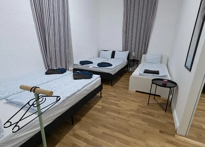Spacious In A Lively Area * Wien