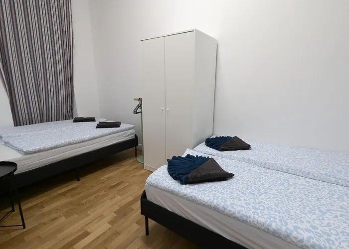 Spacious In A Lively Area Wien